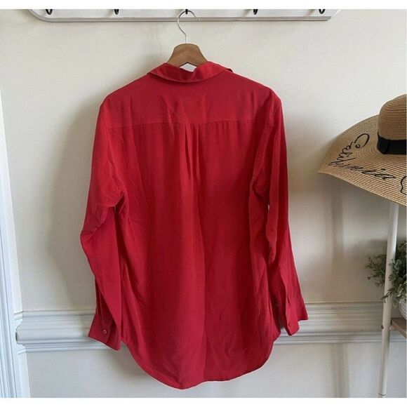 Equipment Slim signature silk blouse size medium Excellent condition red - Picture 4 of 6